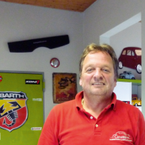 Walter Carotta, Fahrzeuglackierermeister